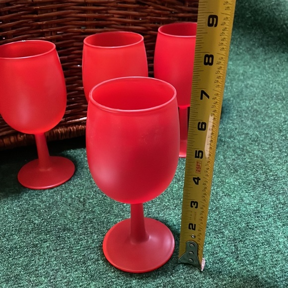 Beautiful Red Satin Carlo Moretti Italy Goblet Glasses - Picture 3 of 4